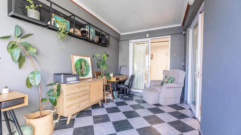 3 Bedroom Property for Sale in Bloubergrant Western Cape